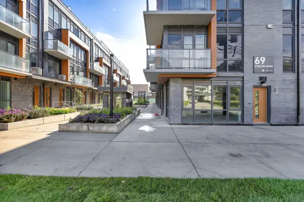 Toronto, ON M3A 2P8,69 Curlew DR #D18-#119