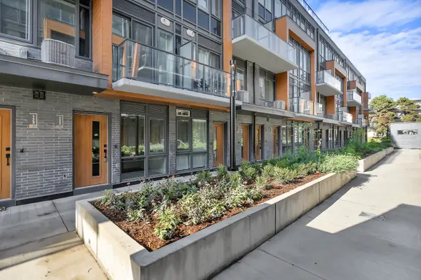 Toronto, ON M3A 2P8,69 Curlew DR #D18-#119