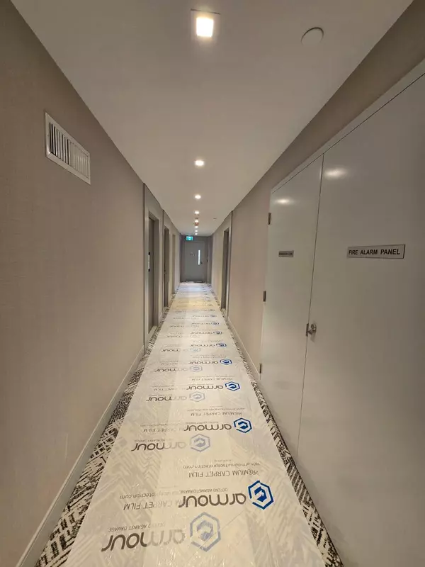 Toronto C01, ON M5V 0T2,28 Widmer ST #4721