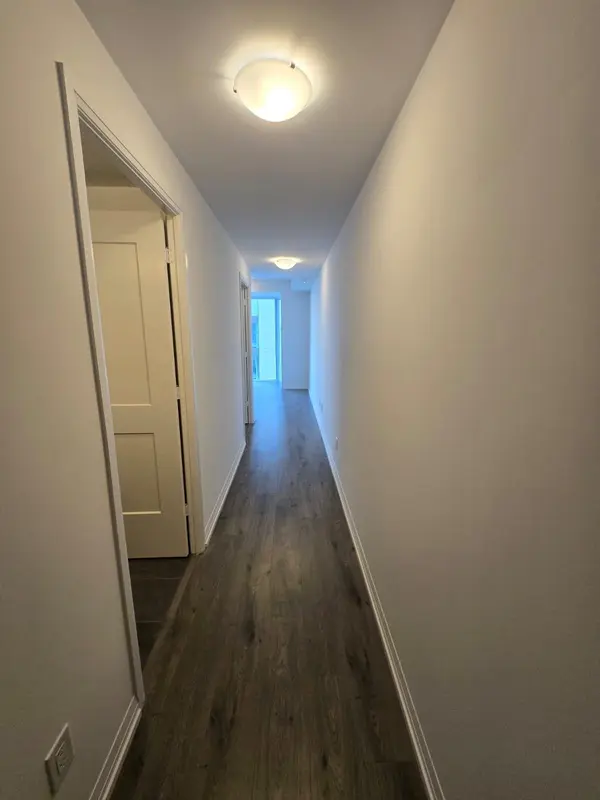 Toronto C01, ON M5V 0T2,28 Widmer ST #4721