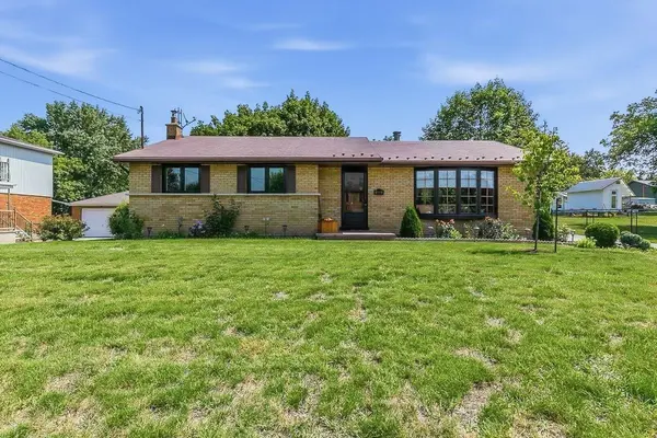 East Gwillimbury, ON L9N 1K8,233 East ST