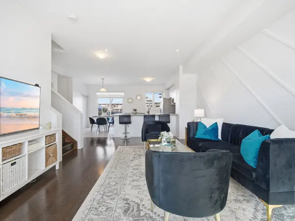 Caledon, ON L7C 3W9,46 McCardy CT