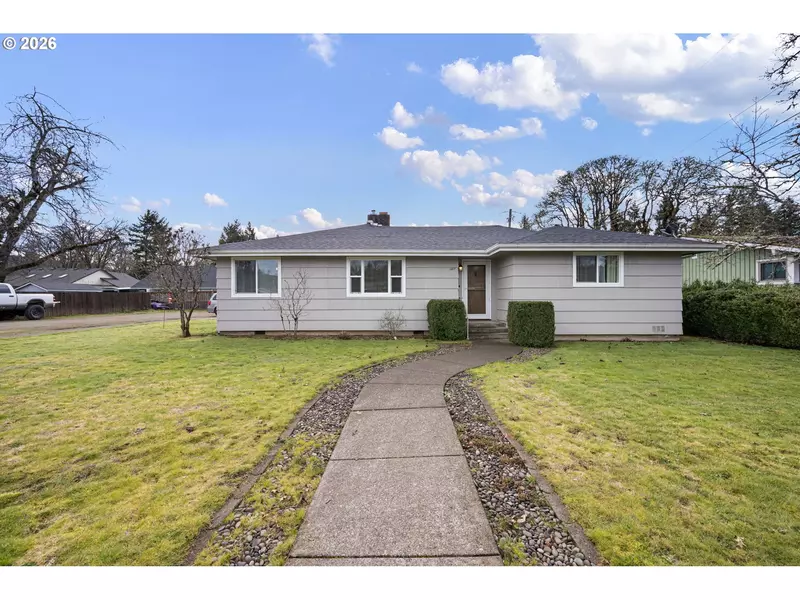 1409 CLARK AVE, Cottage Grove, OR 97424