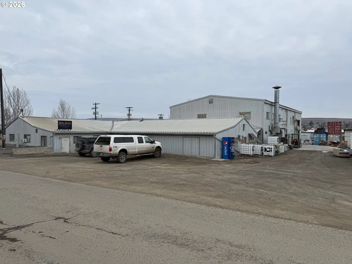 310 Golf Course RD, Enterprise, OR 97828