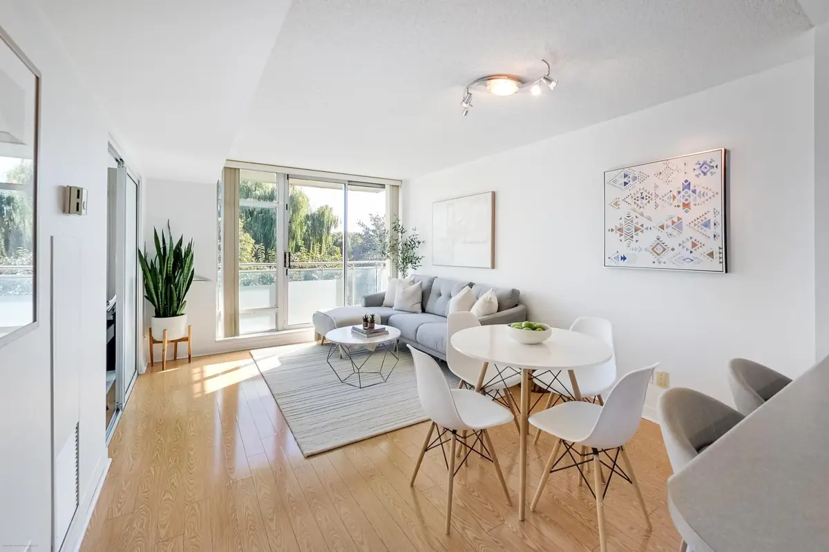 650 Queens Quay W #508, Toronto C01, ON M5V 3N2