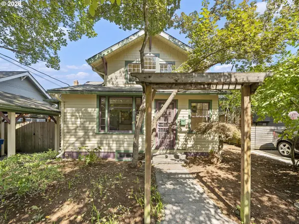 3917 SE TIBBETTS ST, Portland, OR 97202