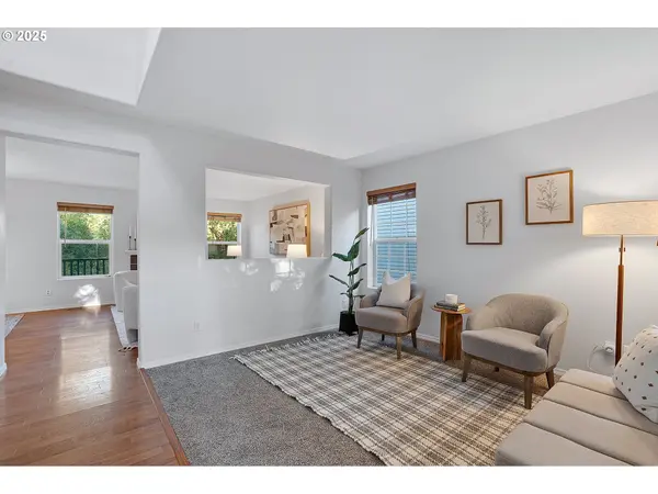 154 NE DANBURY AVE, Hillsboro, OR 97124