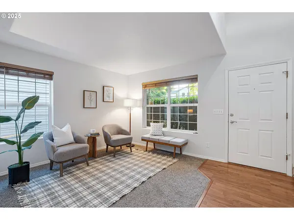 154 NE DANBURY AVE, Hillsboro, OR 97124