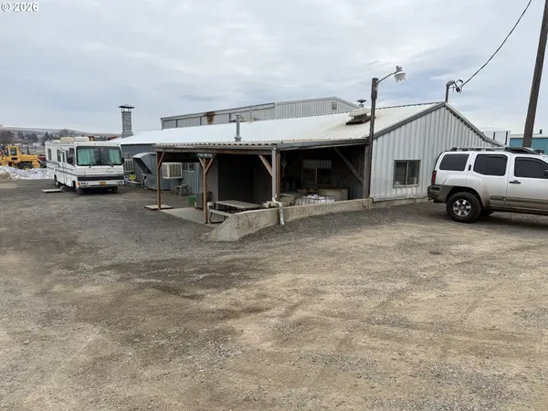 Enterprise, OR 97828,310 Golf Course RD