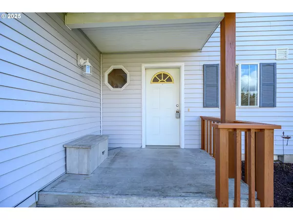 Mc Minnville, OR 97128,824 NE ASHBY CT