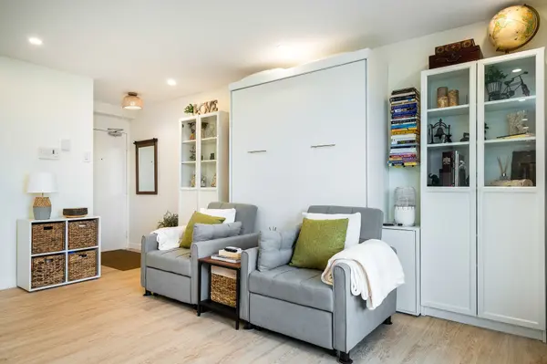 460 Ontario ST #405, Collingwood, ON L9Y 4E5