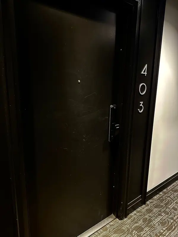 50 Kaitting TRL W #403, Oakville, ON L6M 5N3