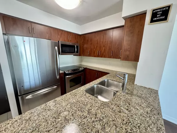 Toronto W08, ON M9C 0A4,215 Sherway Gardens RD #1009