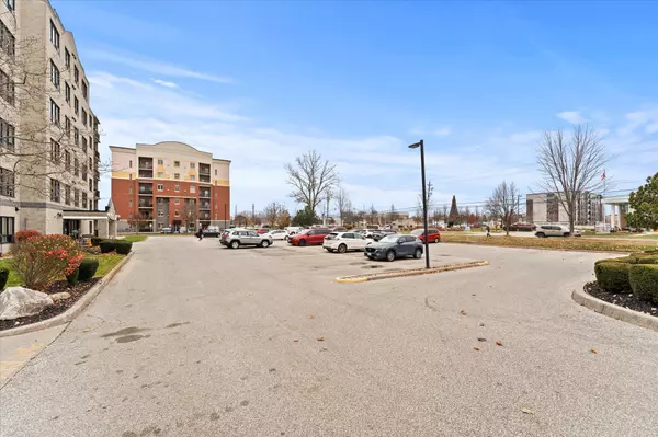 Lasalle, ON N9H 1P9,1885 Normandy ST #304