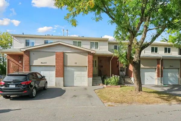 Elmvale Acres And Area, ON K1B 4T9,2415 Southvale CRES #13