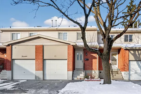 Elmvale Acres And Area, ON K1B 4T9,2415 Southvale CRES #13