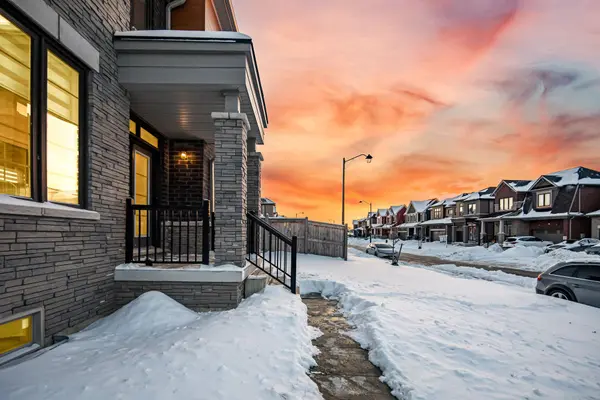 Haldimand, ON N3W 0G5,51 Hawick CRES