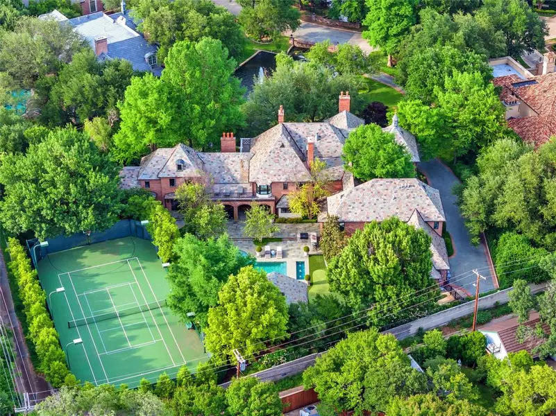 17 Robledo Drive, Dallas, TX 75230