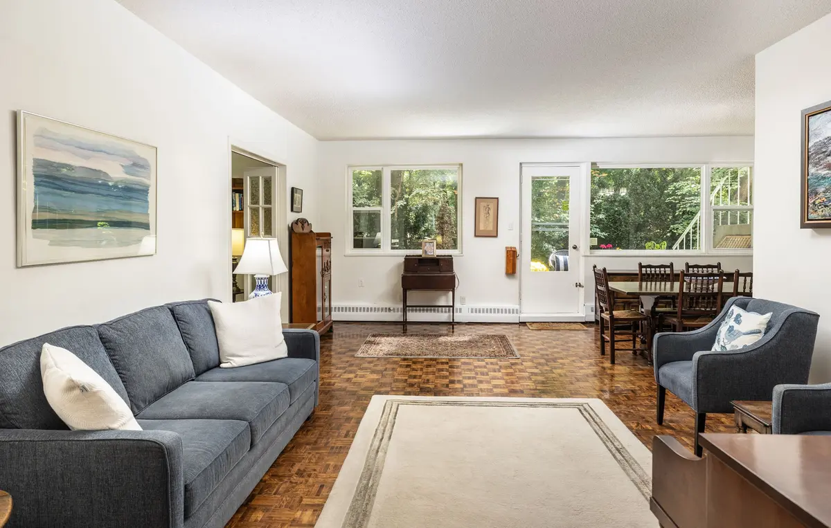 21 Dale AVE #502, Toronto C09, ON M4W 1K3