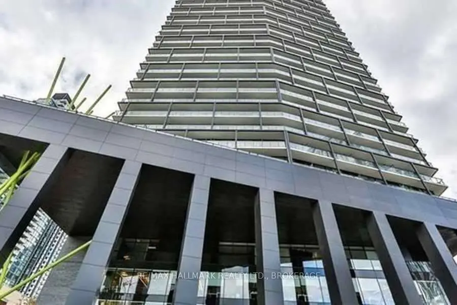 125 Peter ST #2404, Toronto C01, ON M5V 0M2