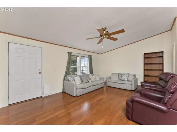 Roseburg, OR 97471,111 RIVER RIDGE AVE