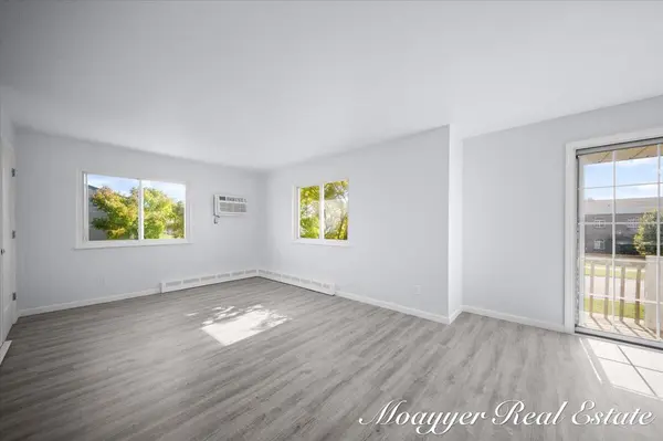 1051 Abbey CT #1, Holland City, MI 49423