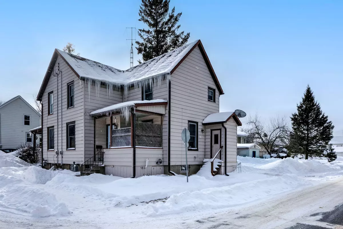 Gananoque, ON K7G 1S5,292 William ST N
