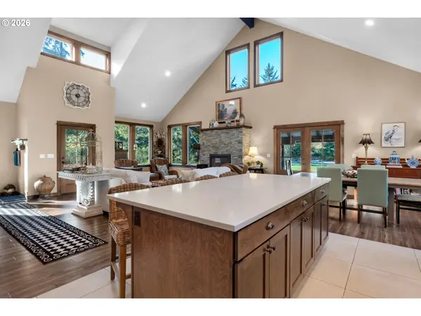 1024 SW PINE DR, Warrenton, OR 97146