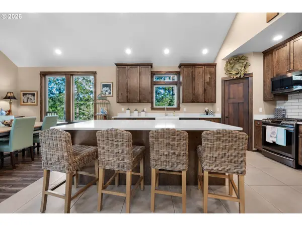 1024 SW PINE DR, Warrenton, OR 97146