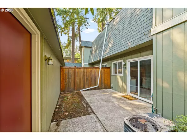 Eugene, OR 97401,1500 NORKENZIE RD #43