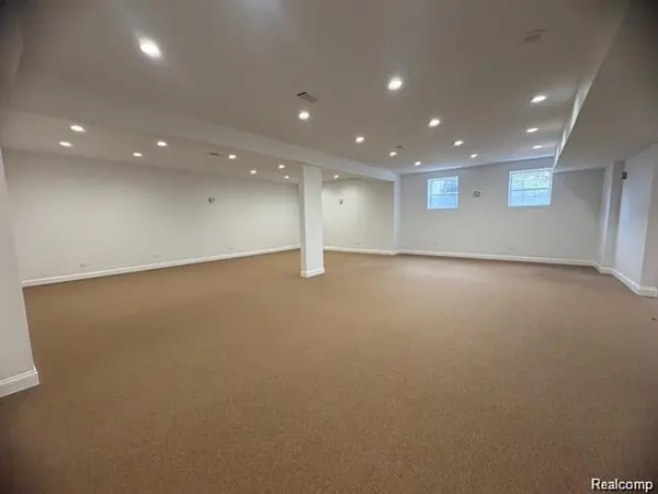 1550 N MILFORD RD #8 - 9, Milford Charter Township, MI 48381