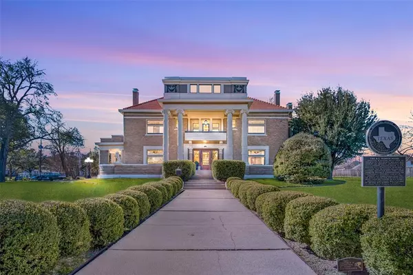 705 Griffith Avenue, Terrell, TX 75160