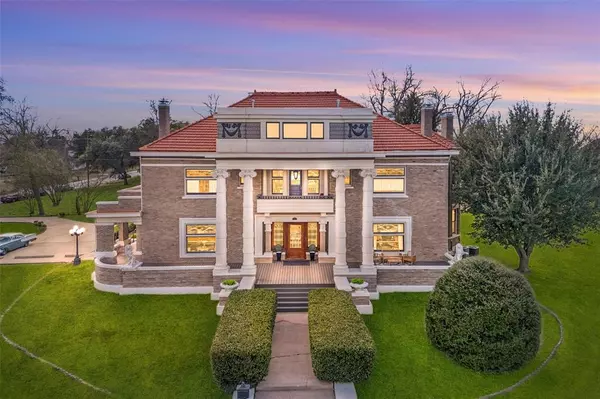 Terrell, TX 75160,705 Griffith Avenue