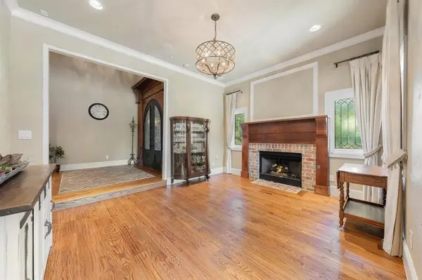 594 Turner Warnell Road, Mansfield, TX 76063