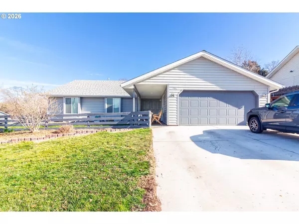 Hermiston, OR 97838,305 SE 9TH DR