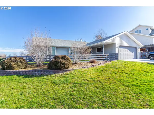 Hermiston, OR 97838,305 SE 9TH DR