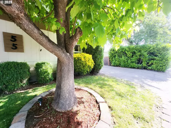 Eugene, OR 97402,2350 N TERRY ST #55