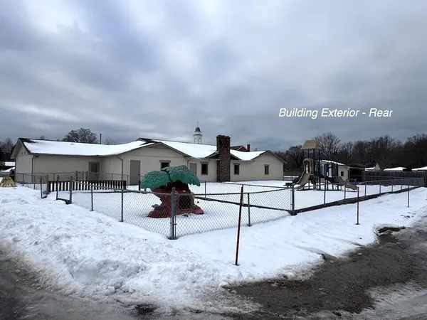 1627 W Lakewood BLVD, Park Twp, MI 49424