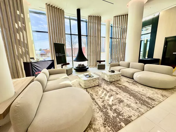 Mississauga, ON L5A 4C6,1 Fairview RD E #1112