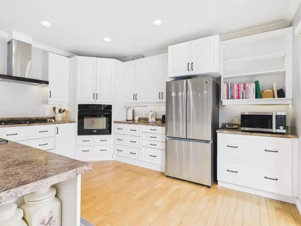 Huron-kinloss, ON N2Z 2X3,282 Huron RD