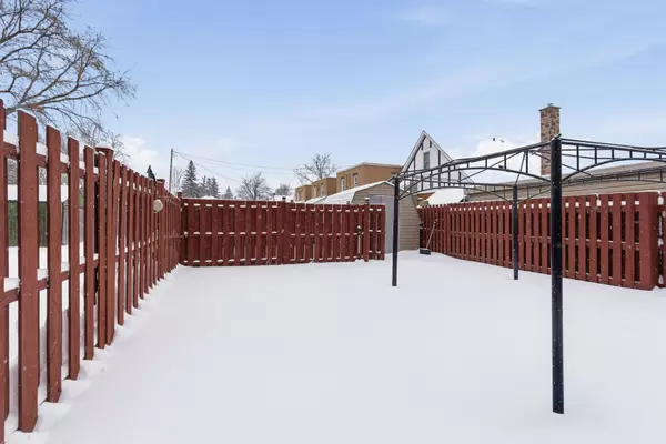 Cornwall, ON K6H 2J5,437 4th ST E