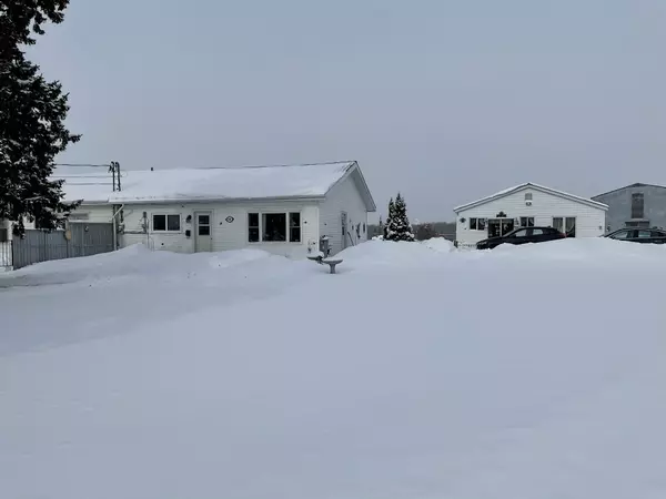 248 Cemetery RD, Gananoque, ON K7G 1V7