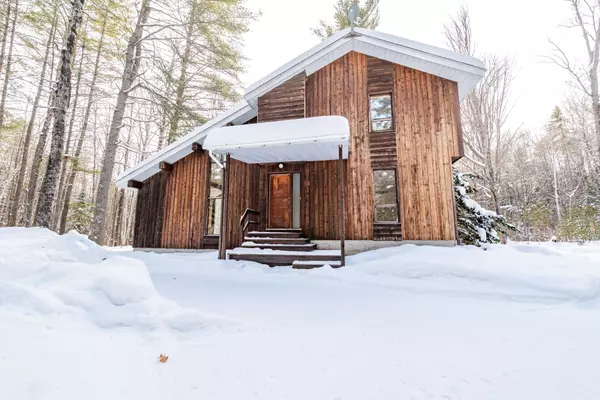 Deep River, ON K0J 1P0,120 Wylie RD