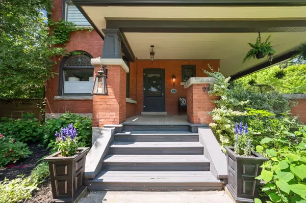 Centre Wellington, ON N0B 1S0,94 Colborne ST