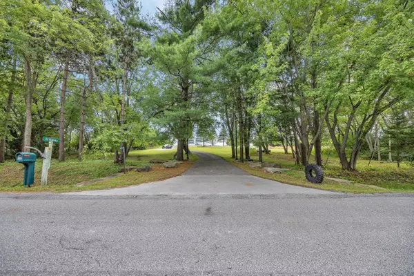 Constance Bay - Dunrobin - Kilmaurs - Woodlawn, ON K0A 1T0,3057 Greenland RD