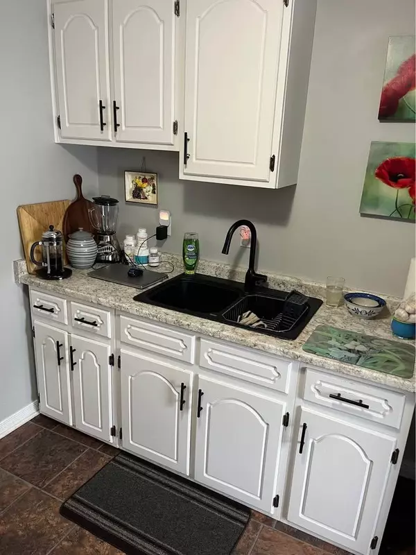 Fort Erie, ON L0S 1B0,3850 FERNWOOD LN #2