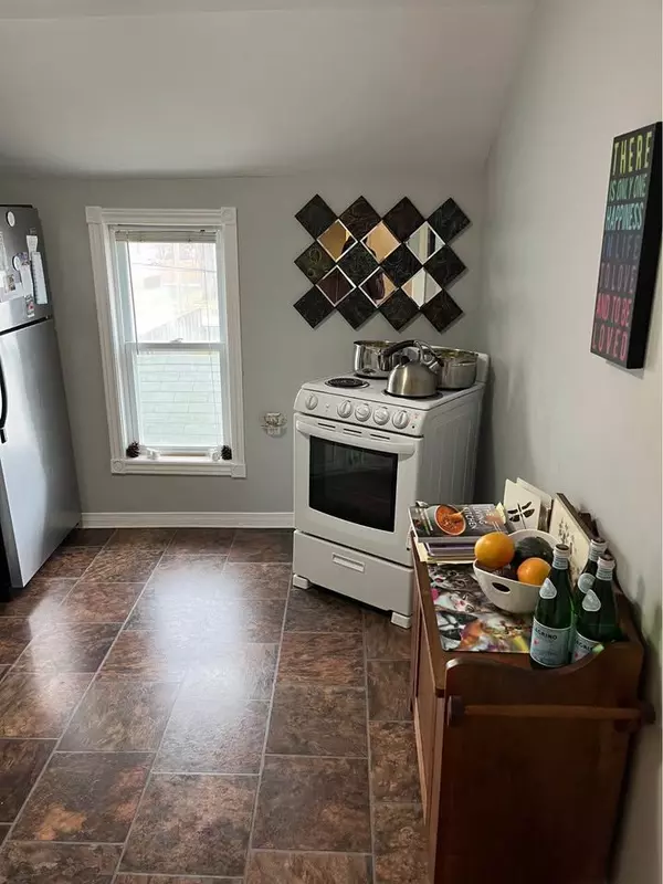 Fort Erie, ON L0S 1B0,3850 FERNWOOD LN #2