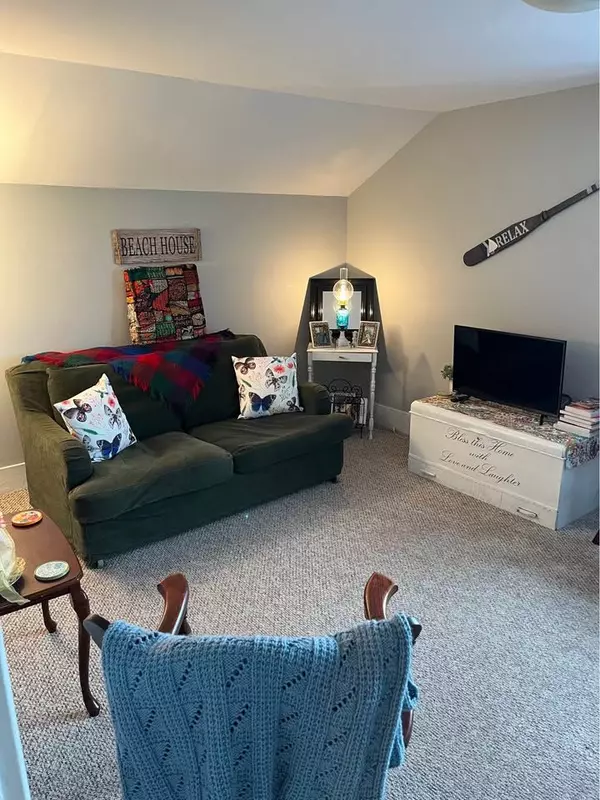 Fort Erie, ON L0S 1B0,3850 FERNWOOD LN #2