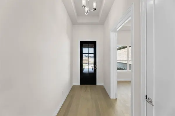 325 Slimp Bluff, Azle, TX 76020