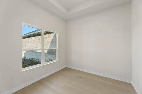 325 Slimp Bluff, Azle, TX 76020